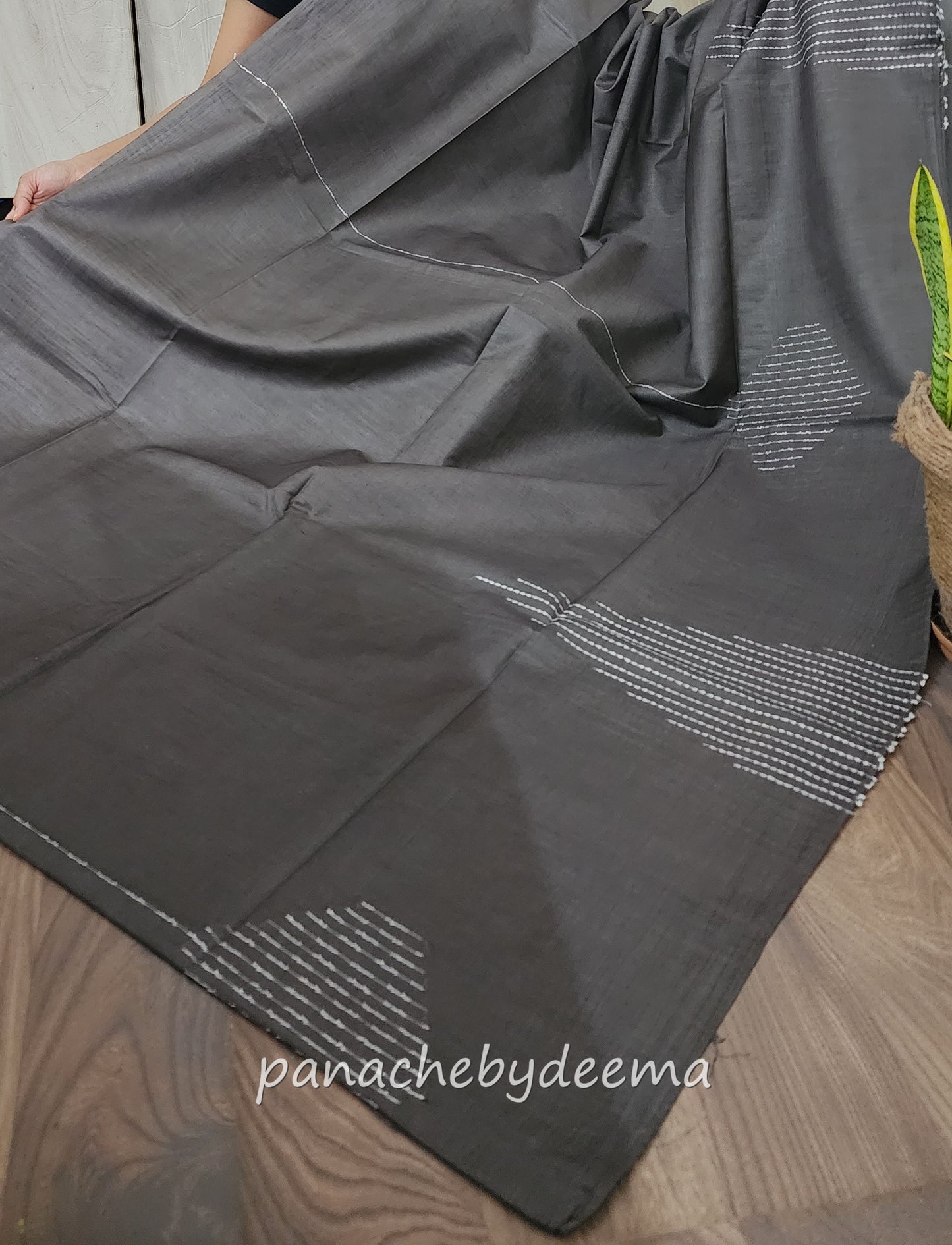 Bamboo butta saree | Brownish grey| BB3