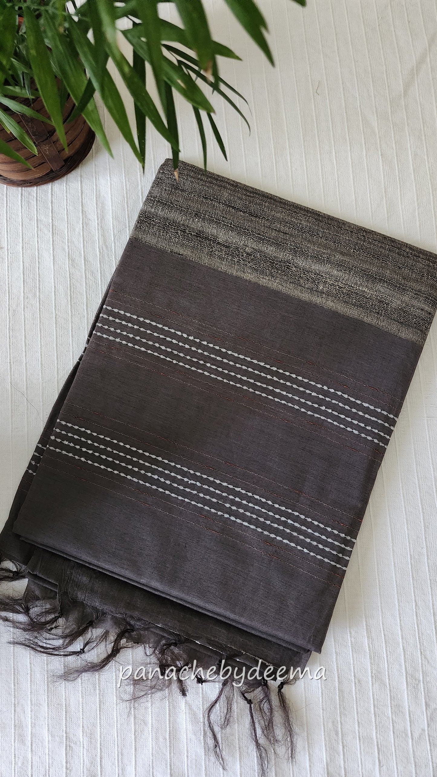 Bamboo butta saree | Brownish grey| BB3