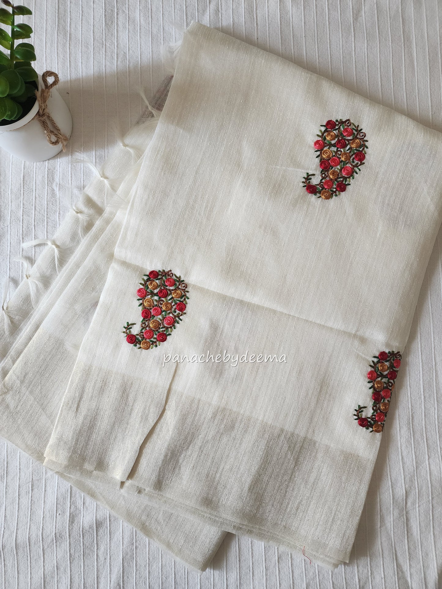 Beautiful semi Jute silk saree with thread embroidery | Offwhite | W1