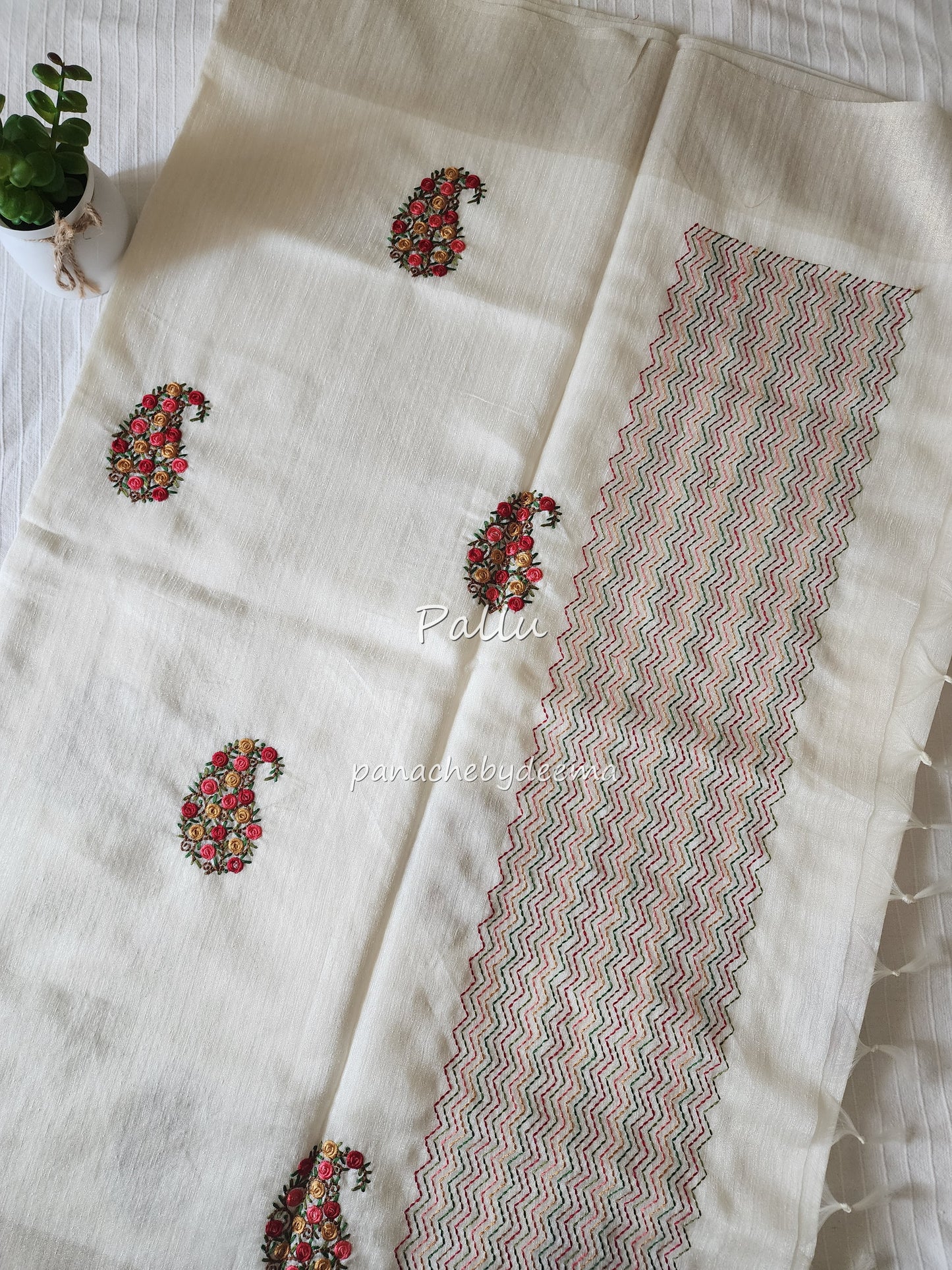 Beautiful semi Jute silk saree with thread embroidery | Offwhite | W1