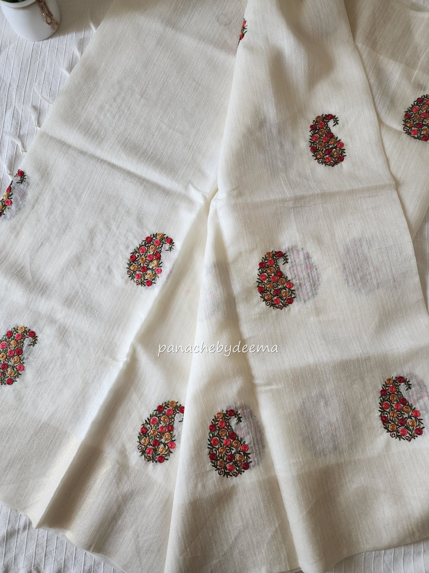 Beautiful semi Jute silk saree with thread embroidery | Offwhite | W1