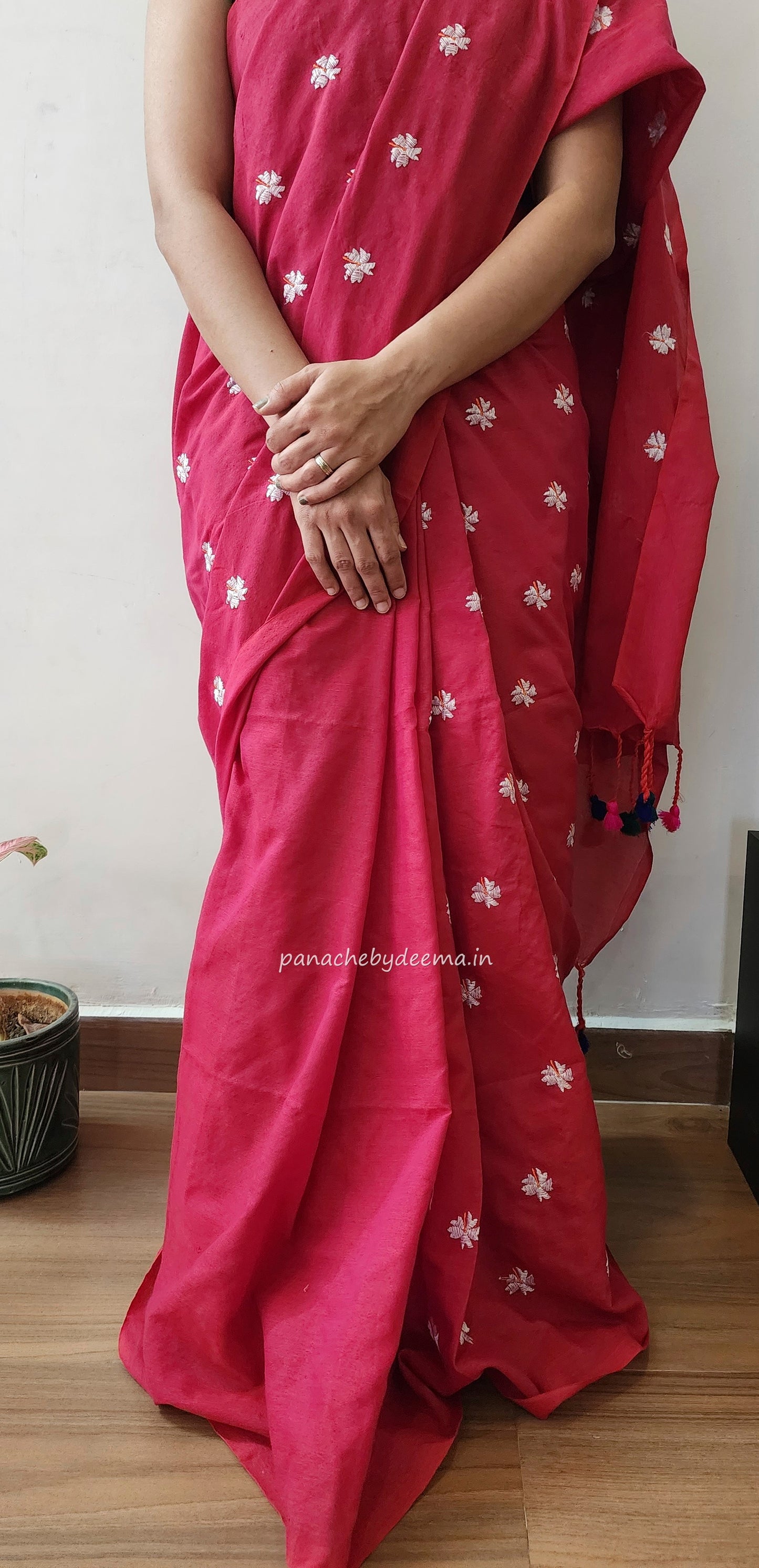Mul cotton saree with flower embroidery | Reddish pink | K3