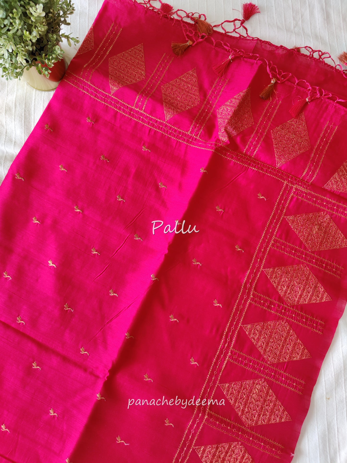 Look festive ready in this premium semi raw silk designer saree with beautiful copper zari embroidery |Rani Pink | P18