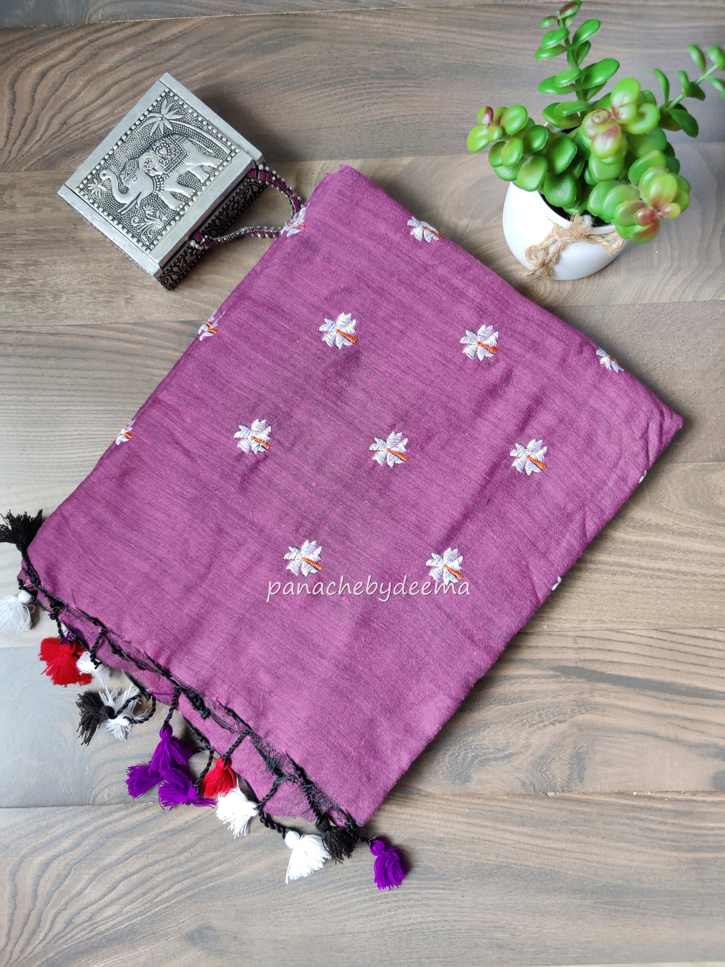 Mul cotton saree with flower embroidery | Light purple | K4