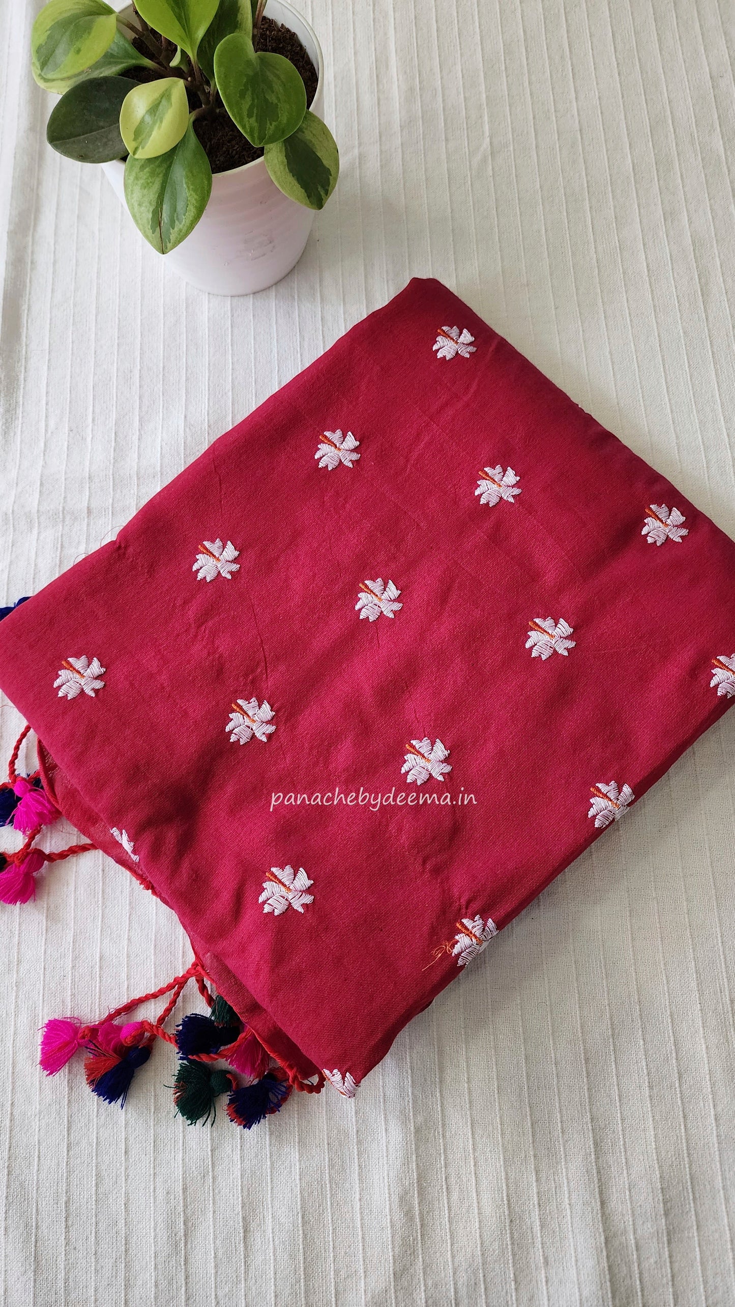 Mul cotton saree with flower embroidery | Reddish pink | K3