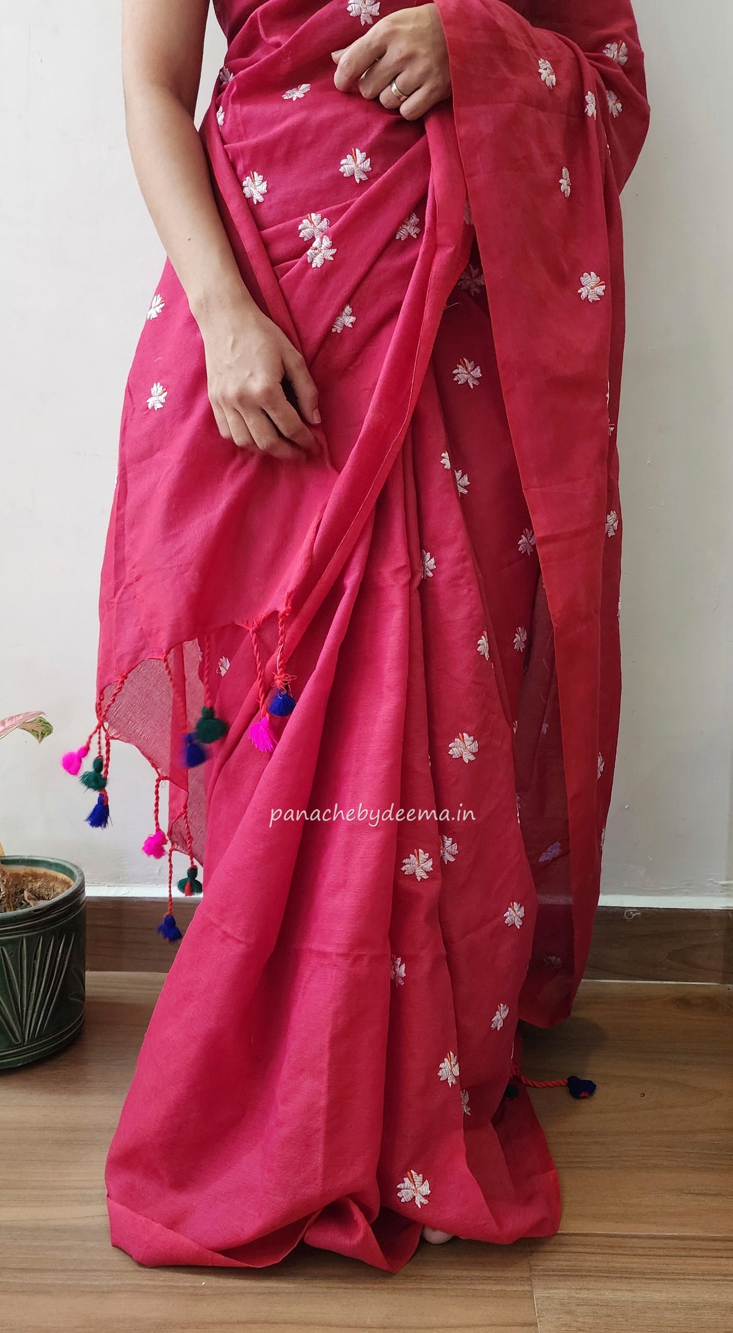 Mul cotton saree with flower embroidery | Reddish pink | K3