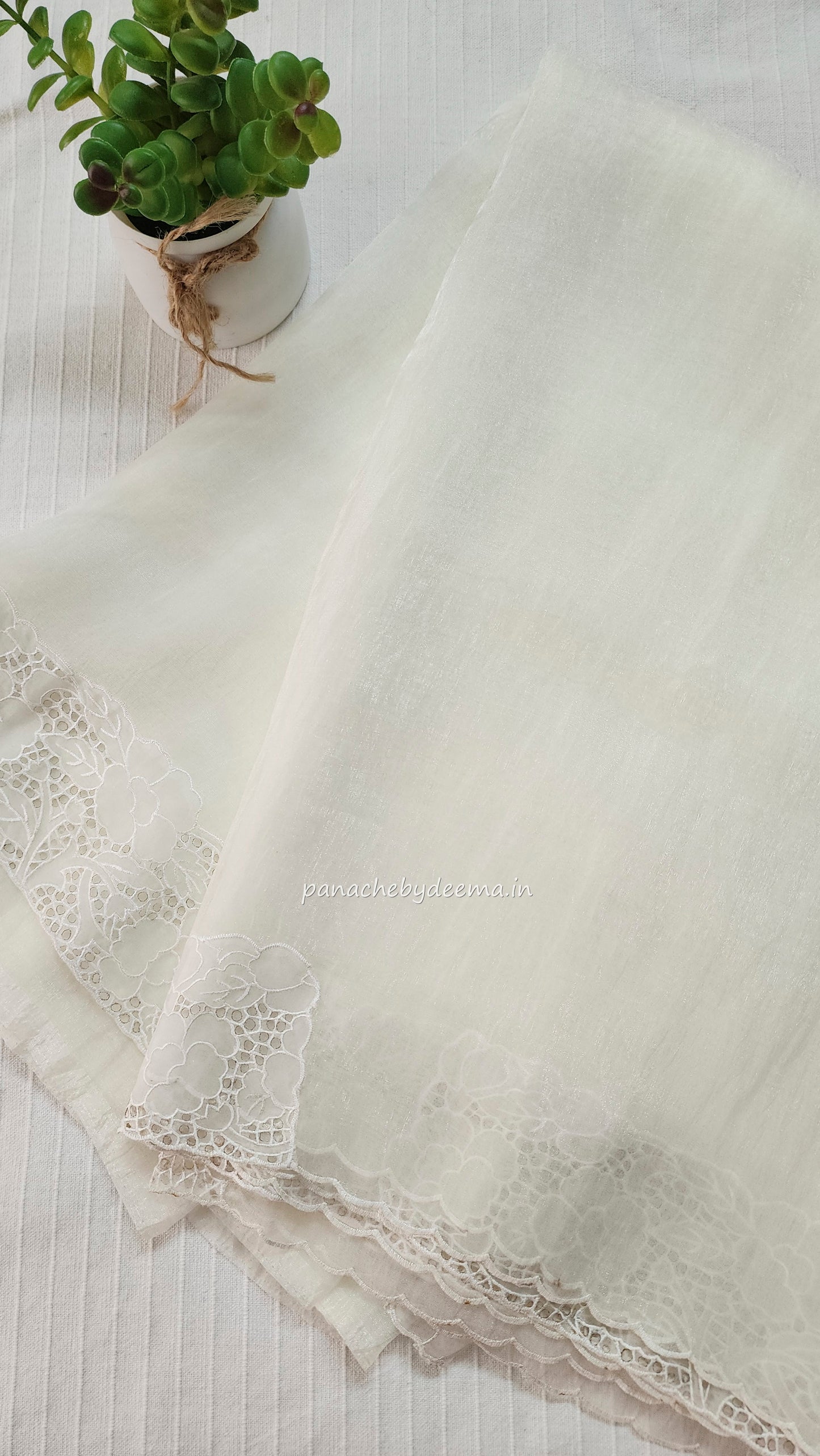 Tissue orgnaza saree with scallopped and cutwork borders | HC100 |Milky white/Offwhite