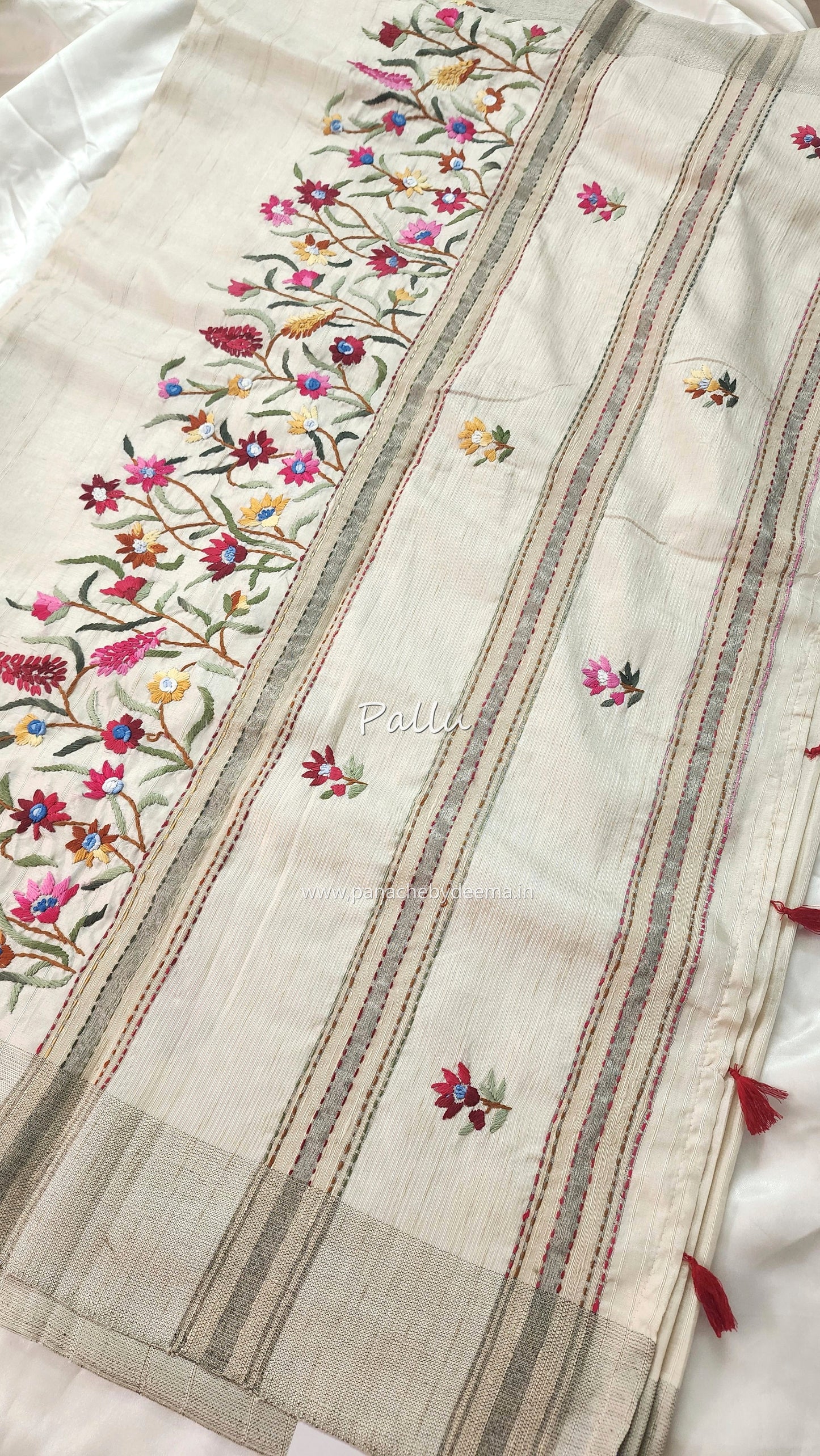 Semi tussar with hand embroidery | Off- white | HE2