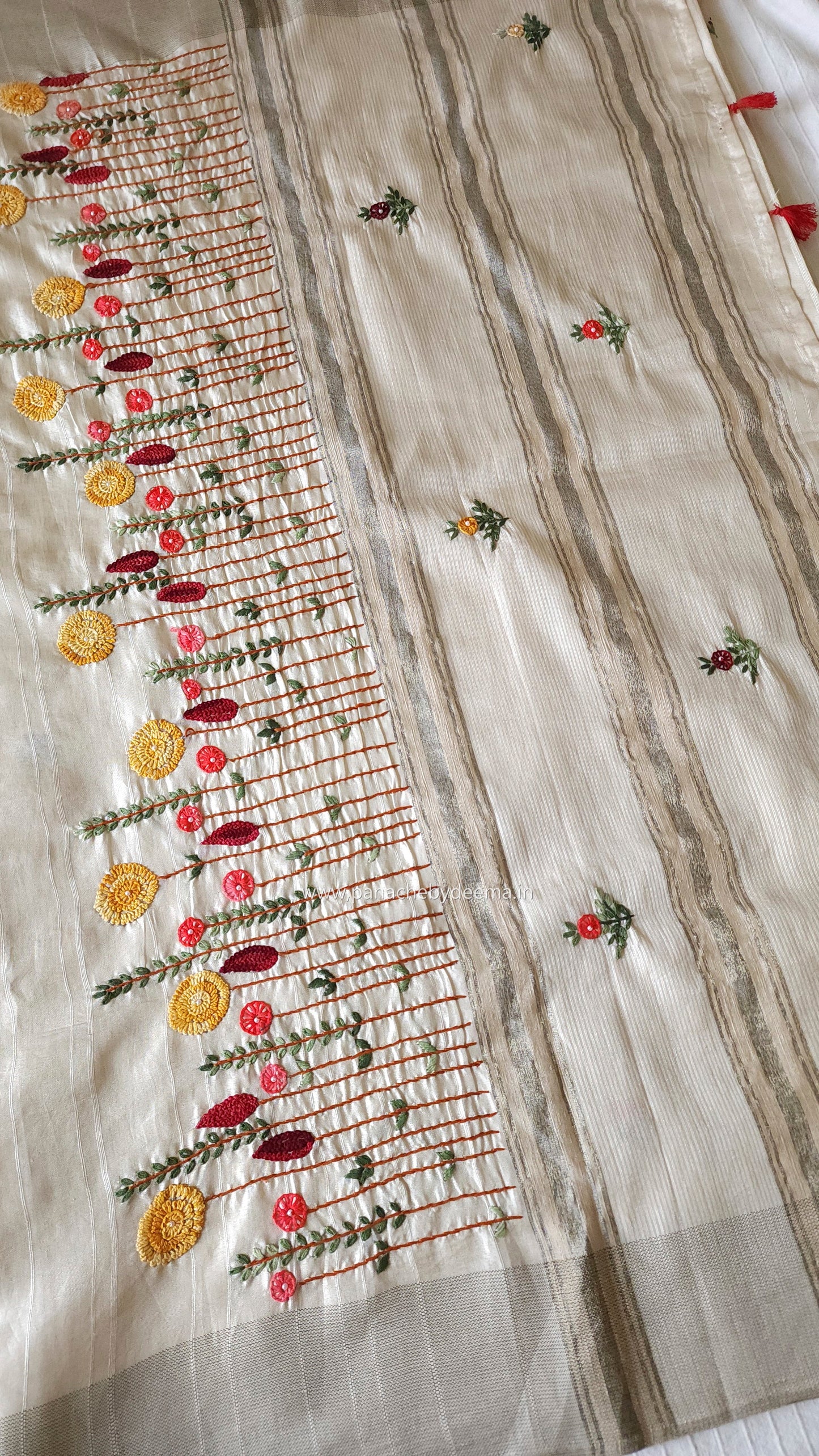 Semi tussar with hand embroidery | Off- white | HE1