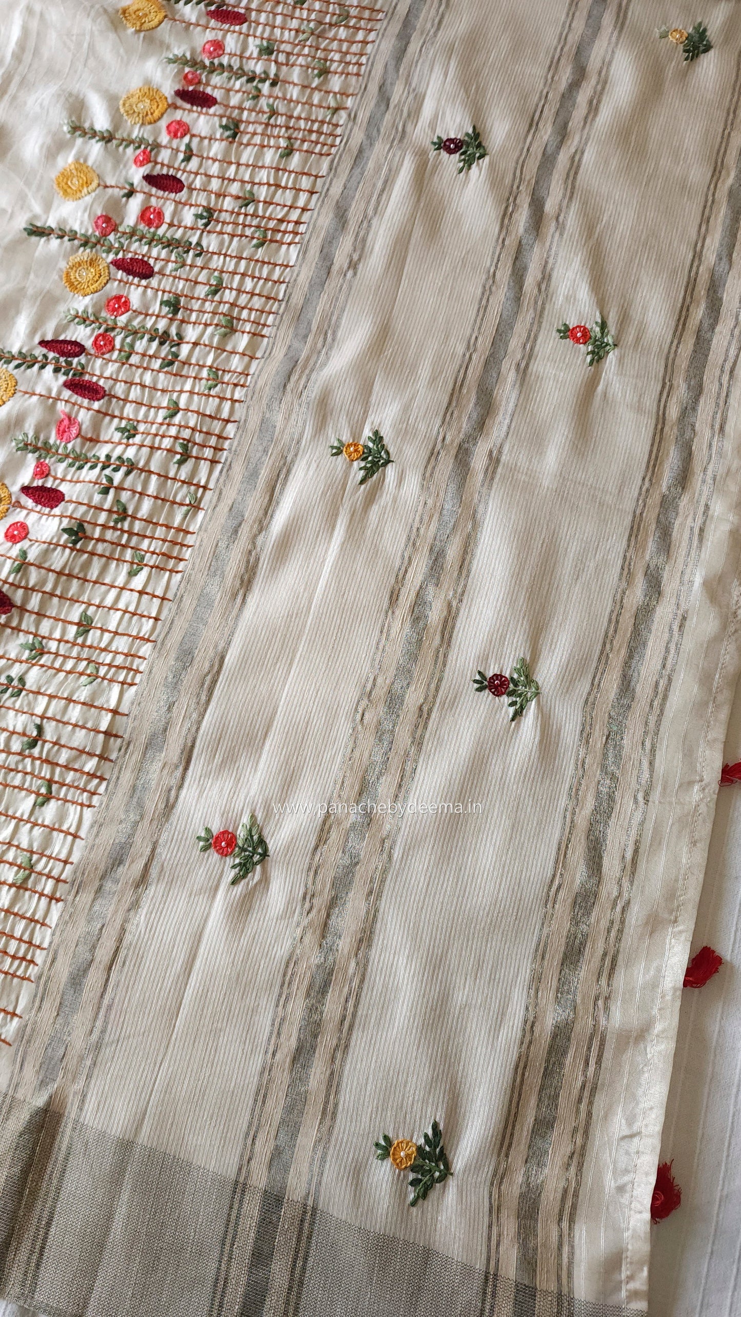 Semi tussar with hand embroidery | Off- white | HE1