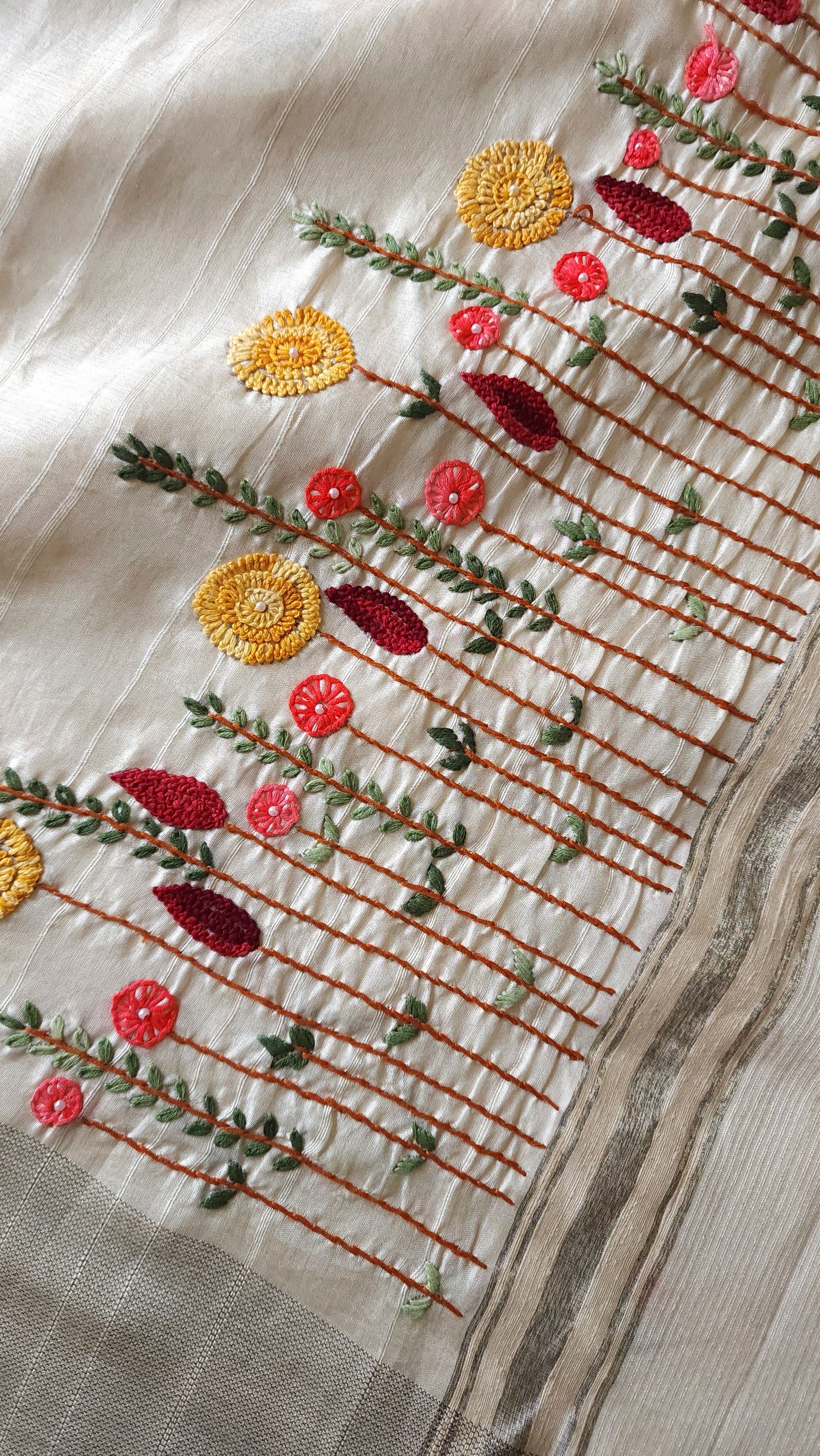 Semi tussar with hand embroidery | Off- white | HE1