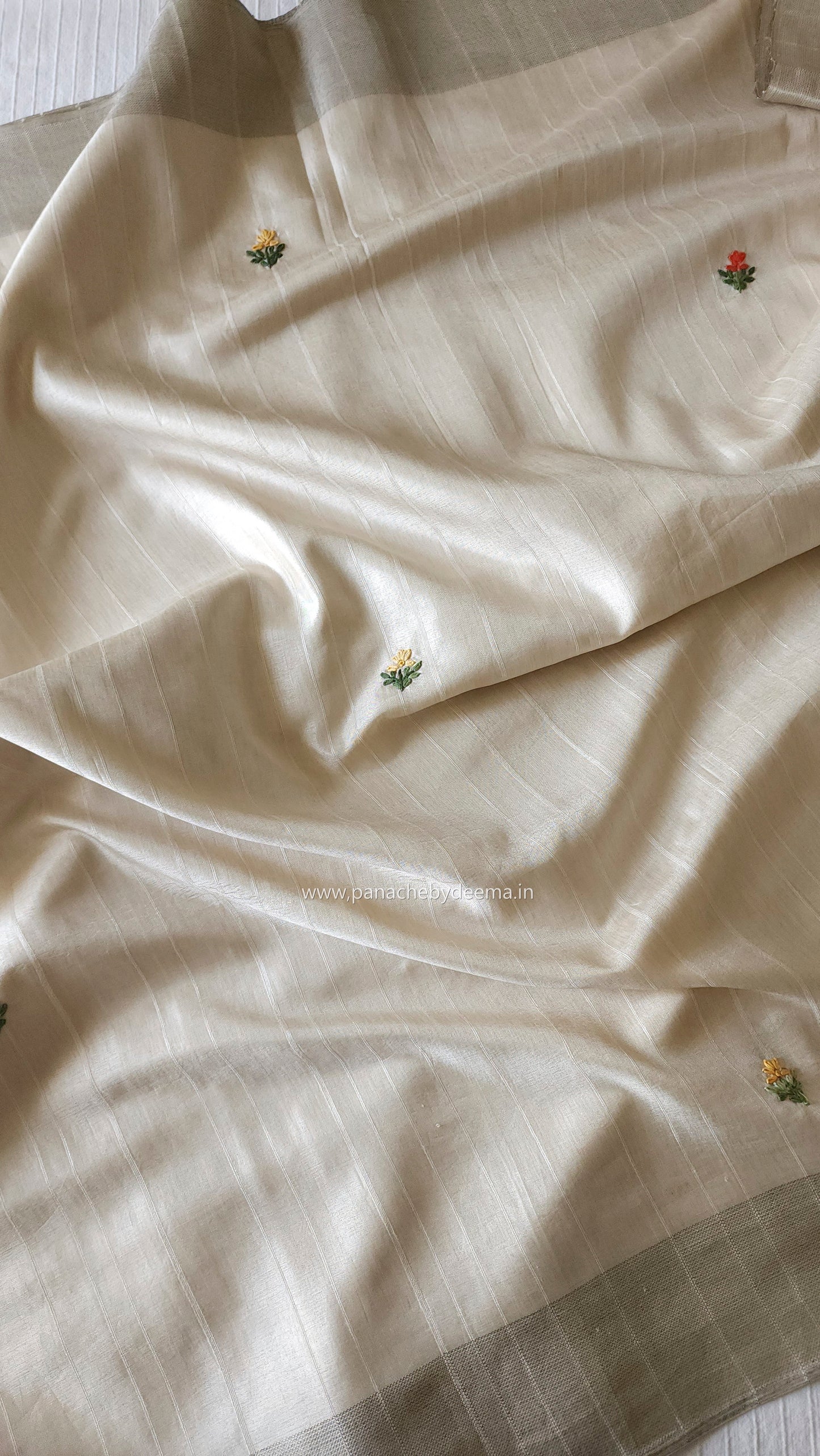 Semi tussar with hand embroidery | Off- white | HE1