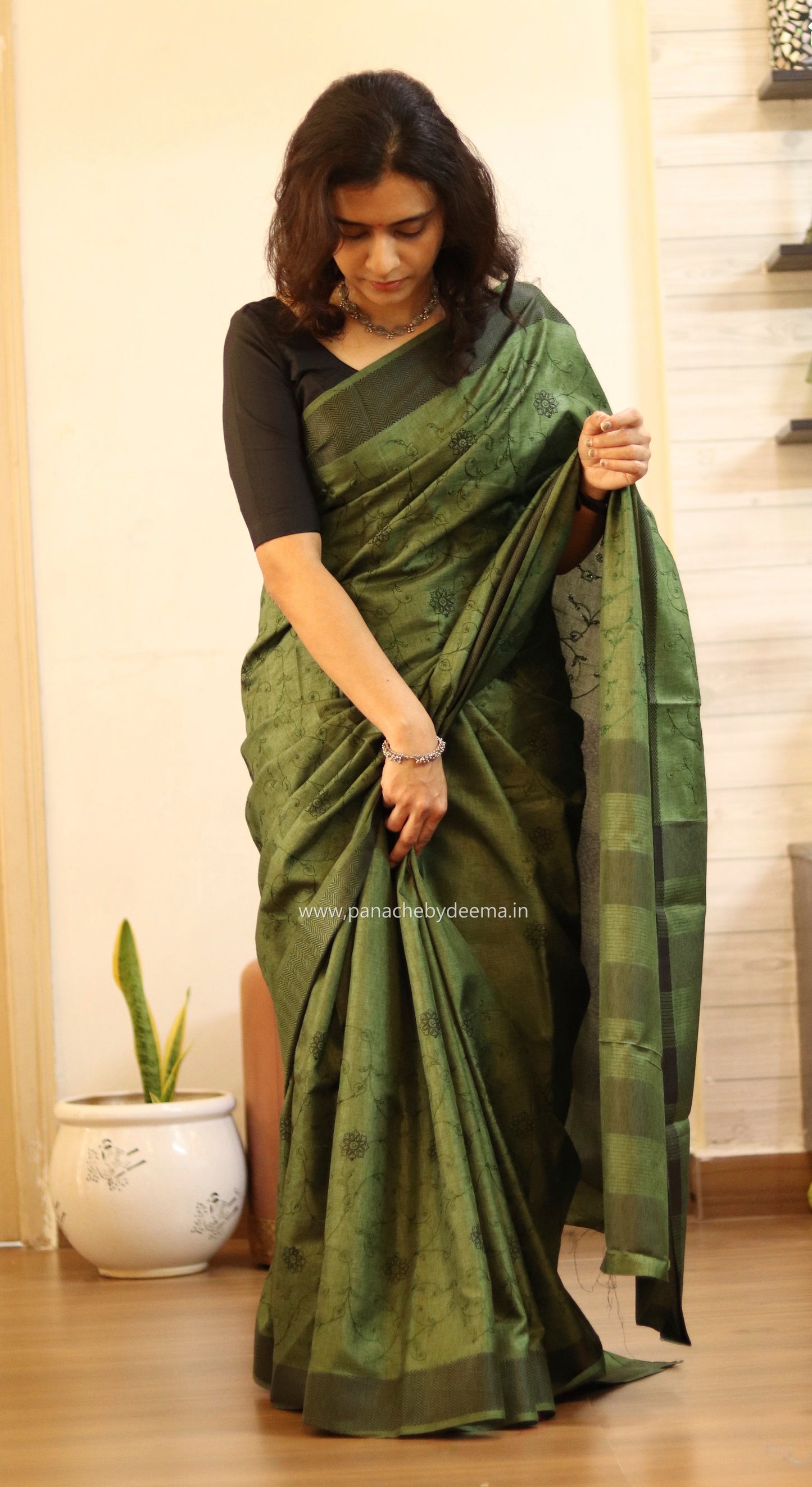 Beautiful semi tussar saree with beautiful thread embroidery | Green | RF1