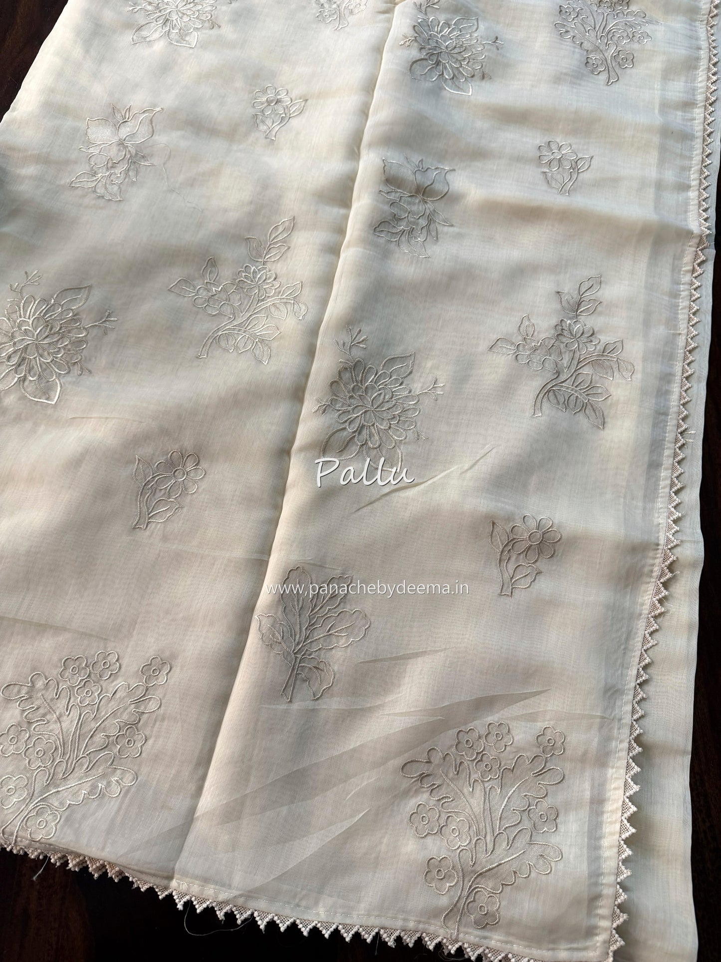 Soft mul chanderi saree with tissue applique | Light cream | MC1