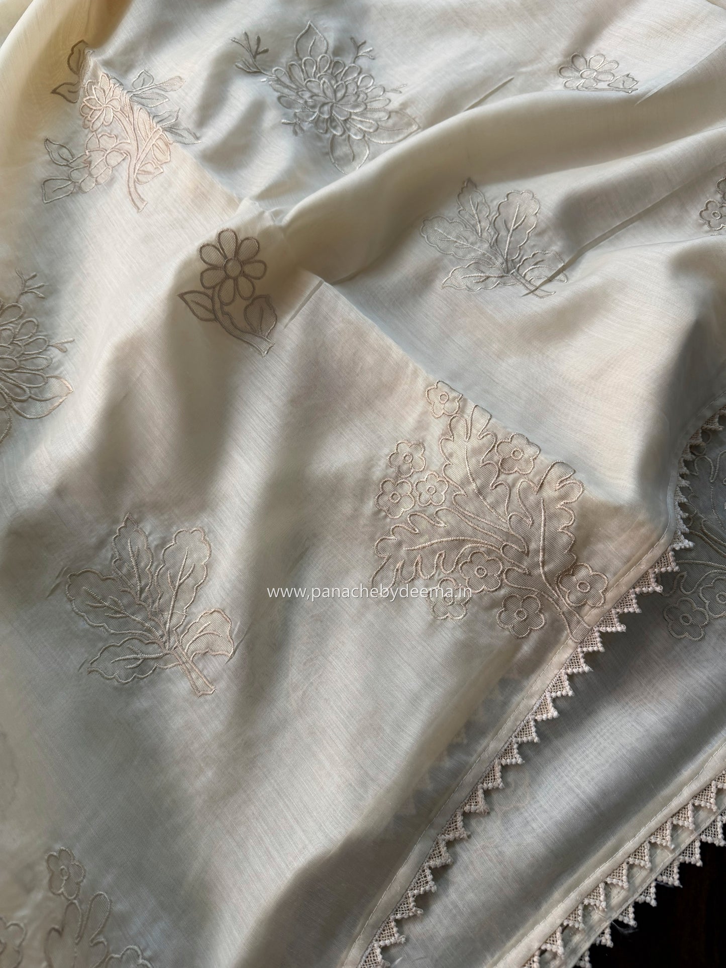Soft mul chanderi saree with tissue applique | Light cream | MC1