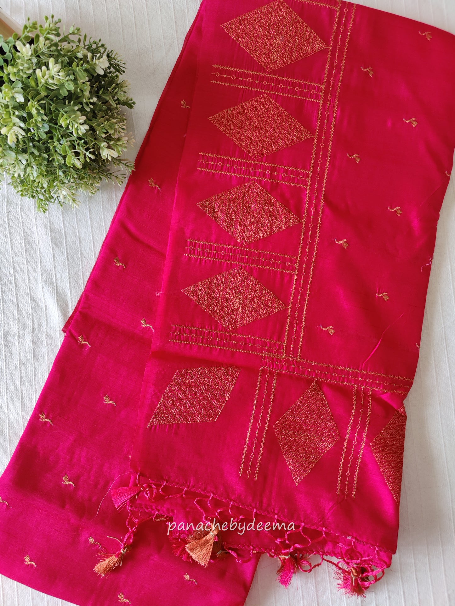 Look festive ready in this premium semi raw silk designer saree with beautiful copper zari embroidery |Rani Pink | P18