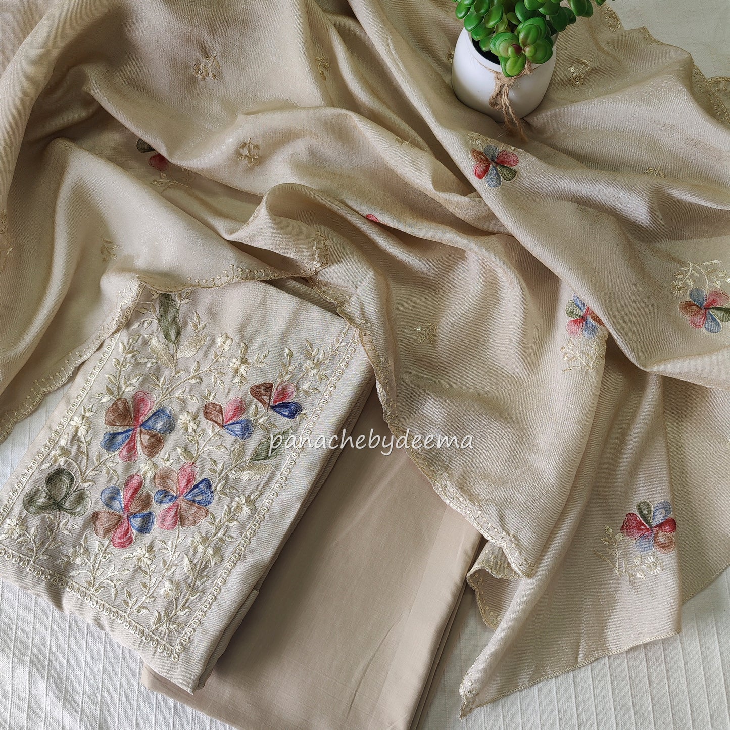 Unstitched salwar set with hand painted flowers | Cream |HS1
