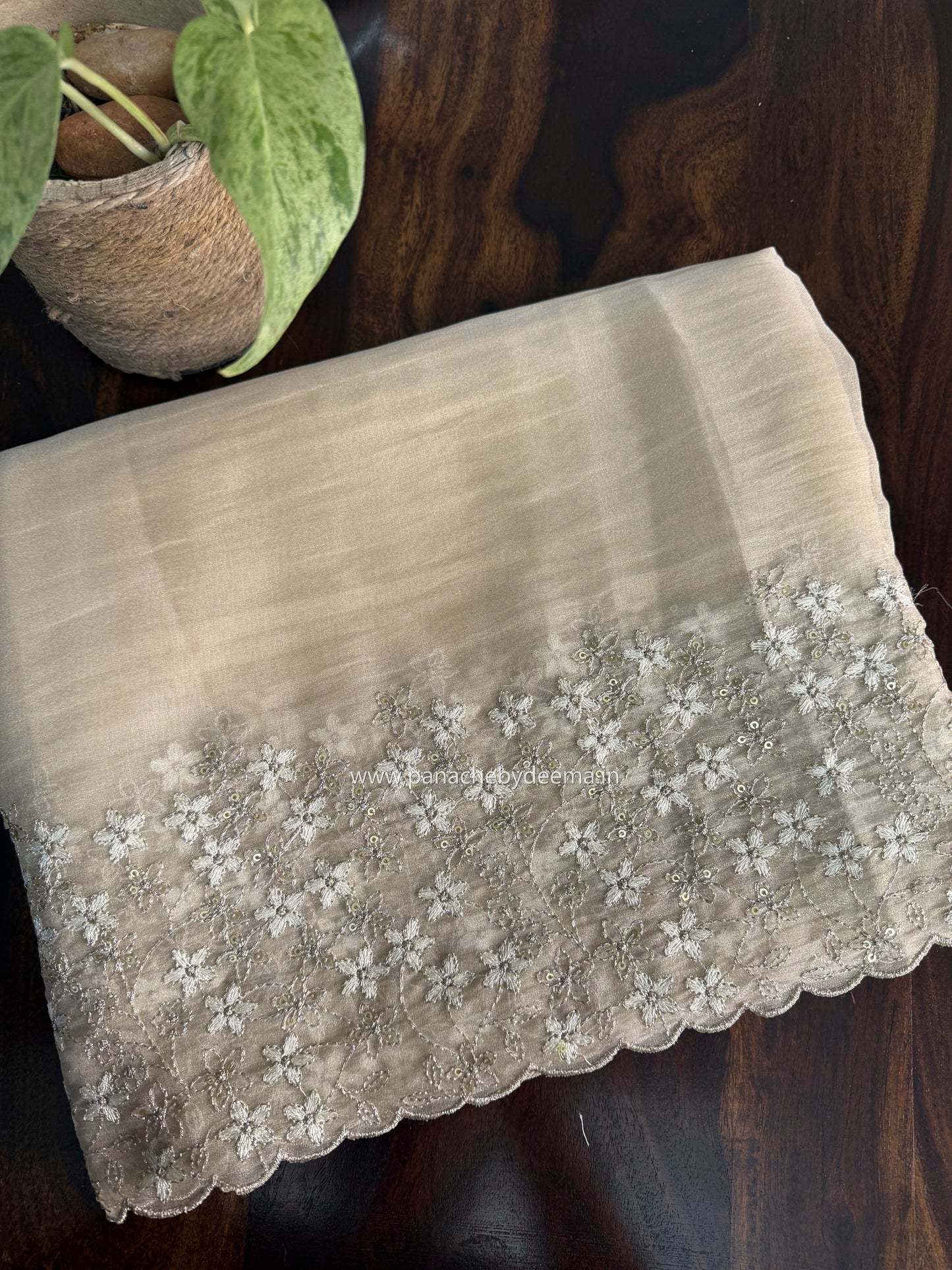 Crushed tissue organza saree with embroidery and scalloped borders | Champagne gold | GL11
