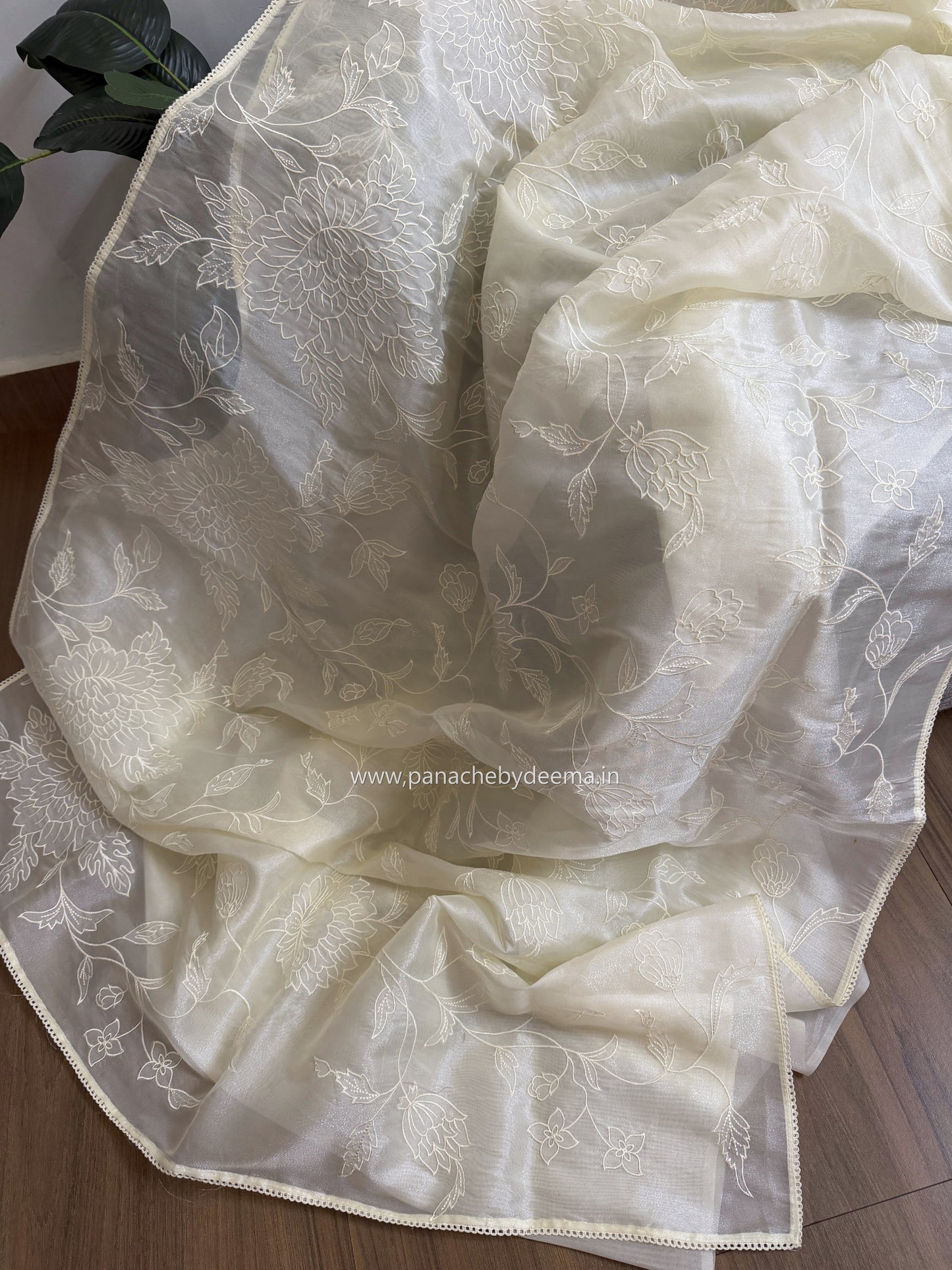 Soft chandaniya saree with applique work| Light cream |CO4