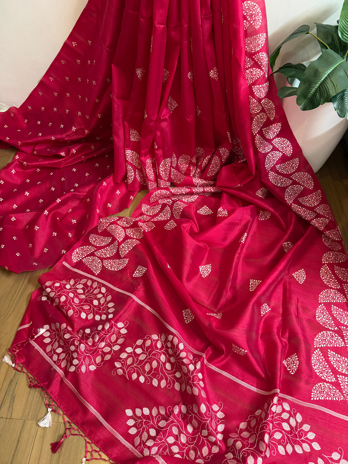 Matka silk designer saree with embroidery | Dark pink | SC2